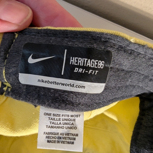 Nike Yellow Oregon Ducks Hat - Picture 8 of 8